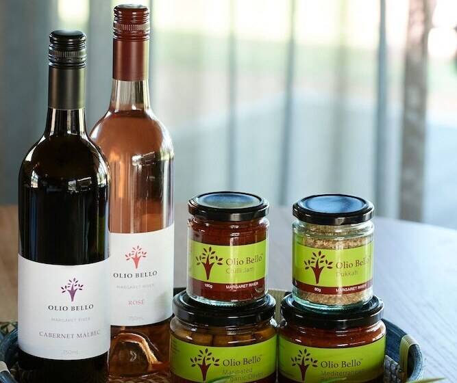 בית מלון כפרי Olio Bello Lakeside Glamping