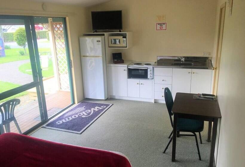 בית מלון כפרי Otorohanga Kiwi Holiday Park