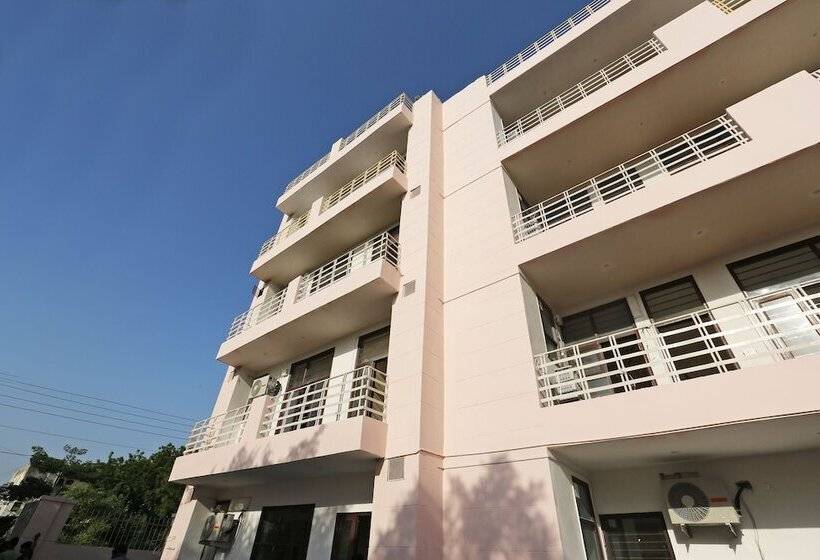 酒店 Oyo 16562 Flagship Sector 11