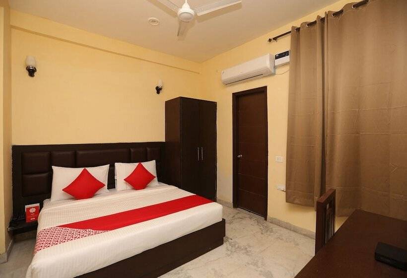 酒店 Oyo 16562 Flagship Sector 11