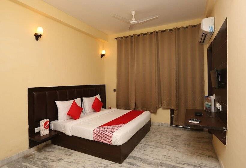 酒店 Oyo 16562 Flagship Sector 11