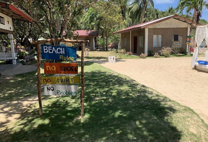 Szálloda Pangulatan Beach Resort