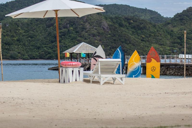 Szálloda Pangulatan Beach Resort