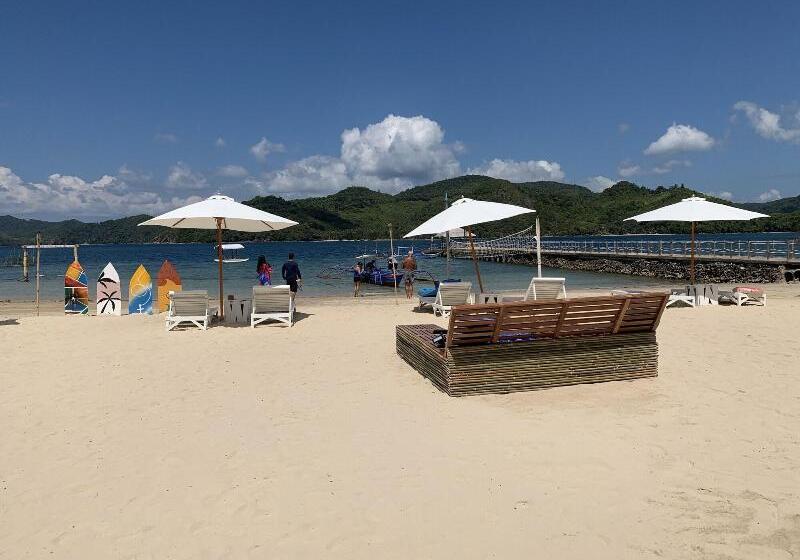 Szálloda Pangulatan Beach Resort