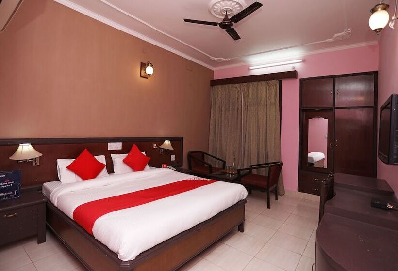 فندق Park Regency By Oyo Rooms