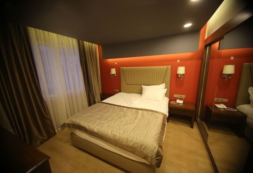 בית מלון כפרי Peronti