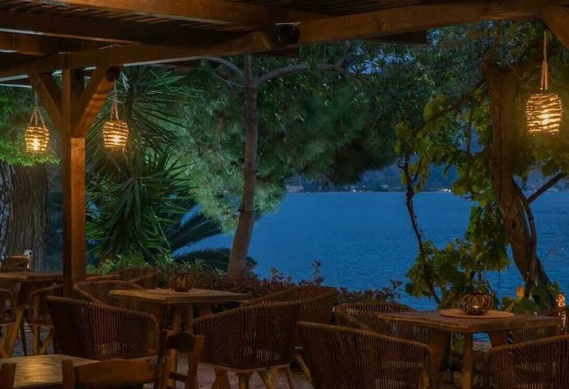 Отель Plataria Seaside Resort