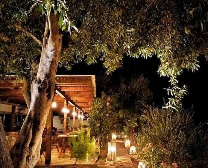 Отель Plataria Seaside Resort