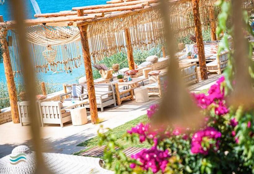 Отель Plataria Seaside Resort