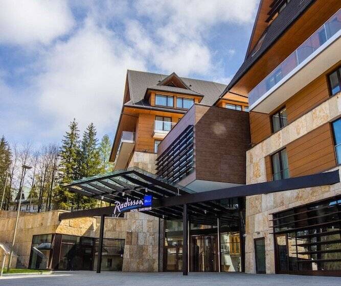 Radisson Blu Hotel & Residences