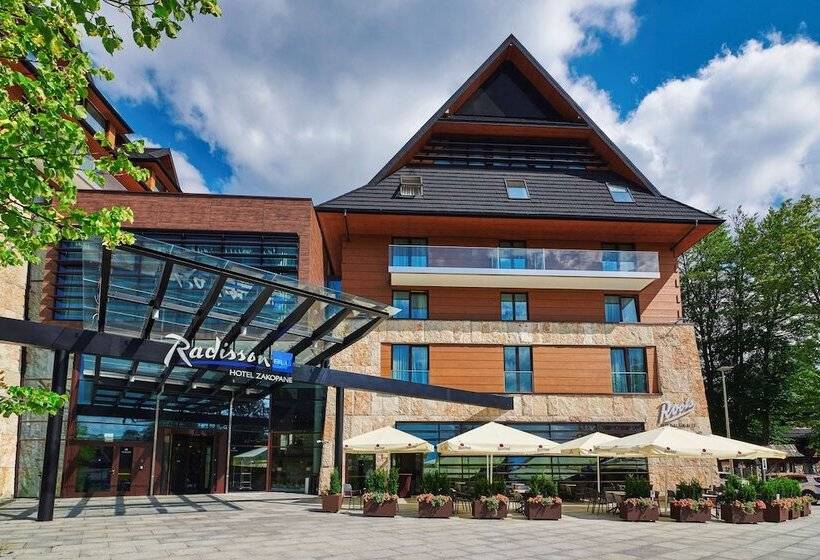 Radisson Blu Hotel & Residences