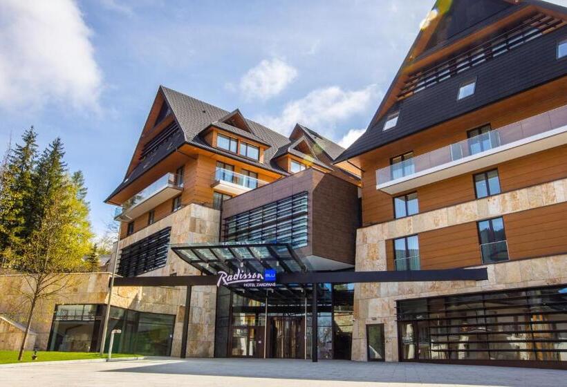 Radisson Blu Hotel & Residences