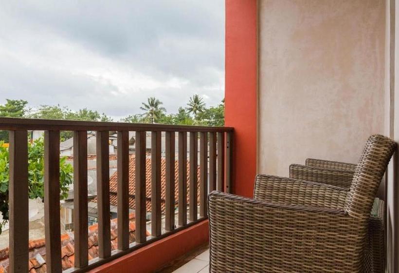 Отель Reddoorz Plus Near Pantai Barat Pangandaran