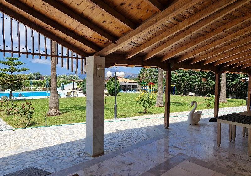 בית מלון כפרי Regina