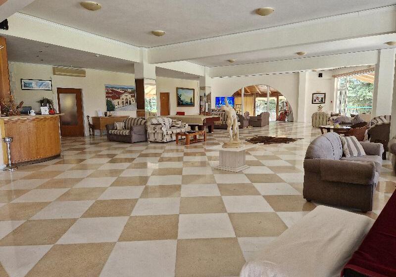 בית מלון כפרי Regina