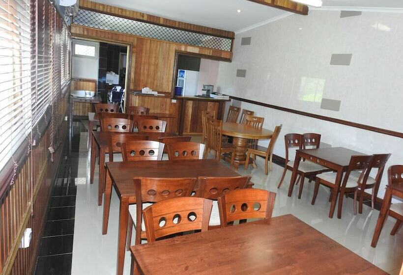 هتل Renaissance Lodgeplus