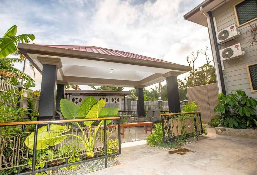 هتل Renaissance Lodgeplus