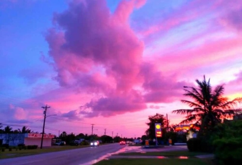 هتل Romantic Saipan Garden