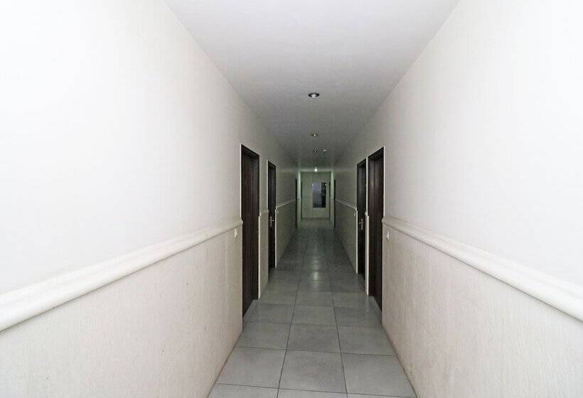 فندق Silver Star By Oyo Rooms