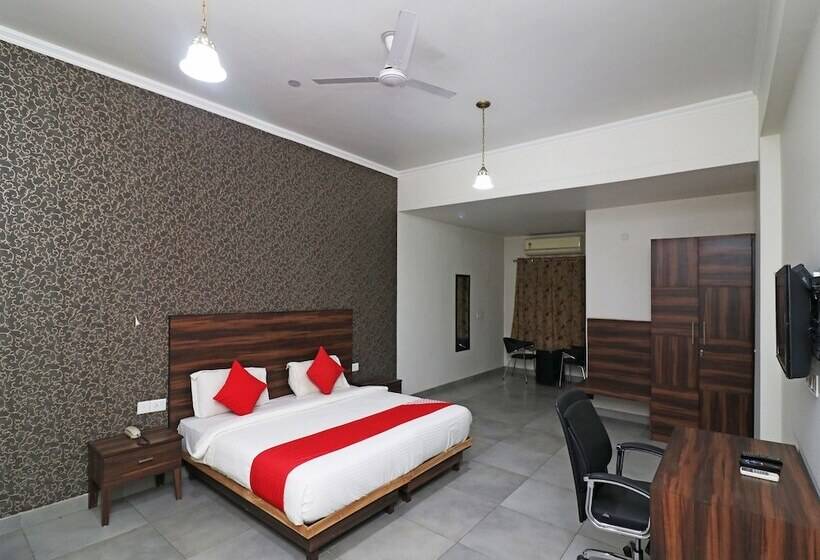 בית מלון כפרי Silver Star By Oyo Rooms