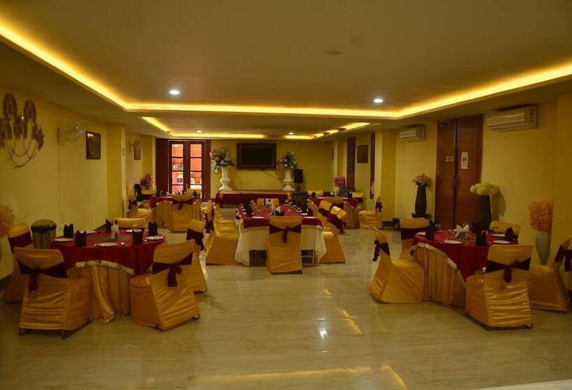 酒店 Sterling Banquet And