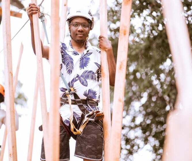 هتل Supreme Adventure Park Bunyonyi