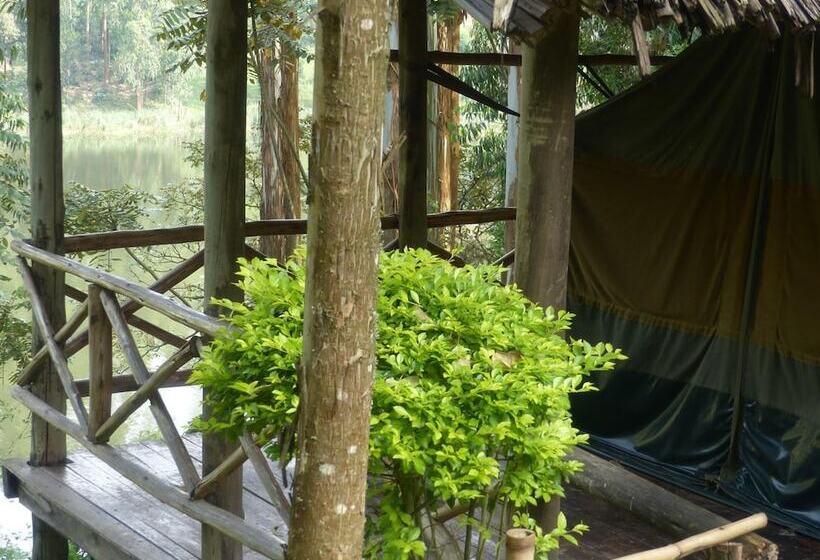 هتل Supreme Adventure Park Bunyonyi