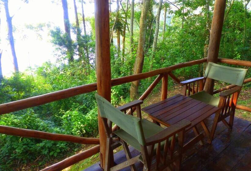 هتل Supreme Adventure Park Bunyonyi