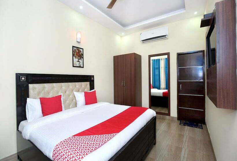 فندق The Green Park Resort