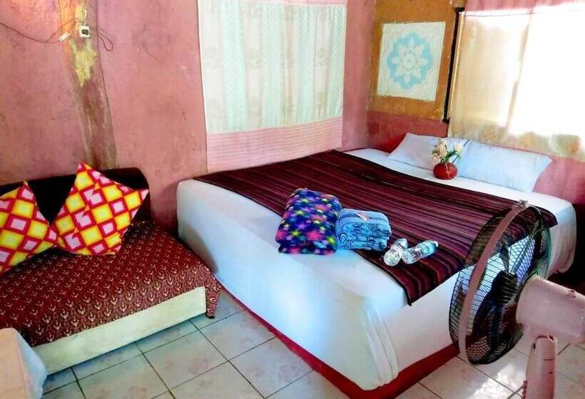 בית מלון כפרי Tiddin Resort & Garden