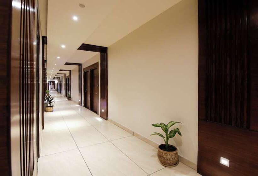 酒店 Treebo Punjabi Nature Residency, Near Faridabad Railway Station