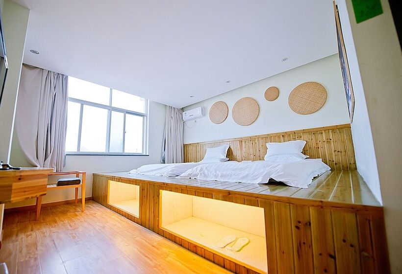 Отель Wuyishan Old Street Riverside