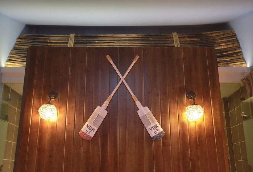 Отель Wuyishan Old Street Riverside