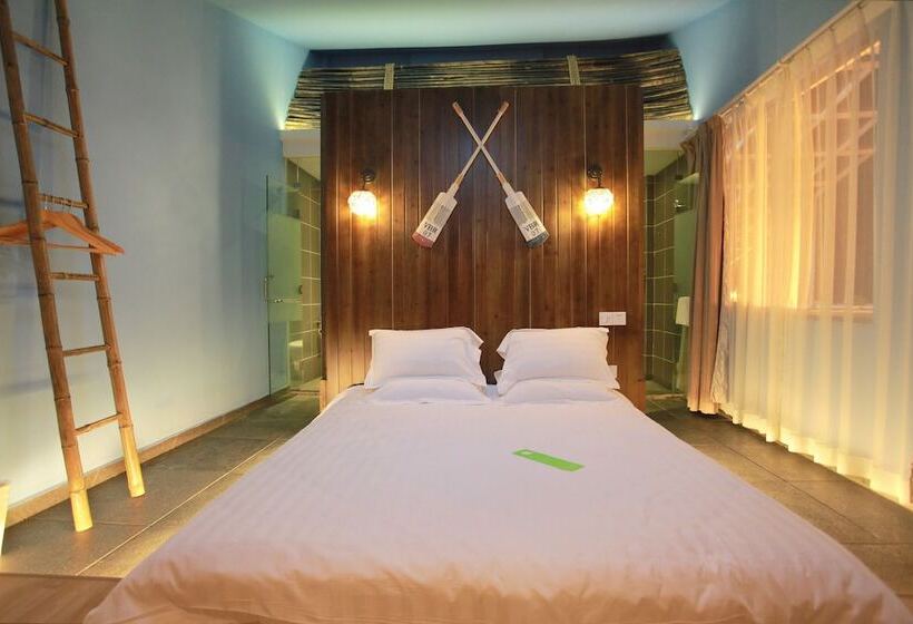 Отель Wuyishan Old Street Riverside