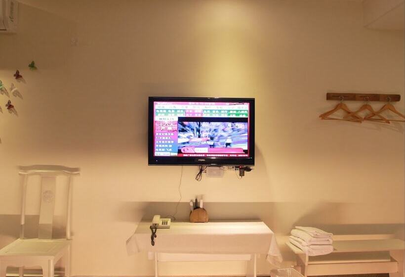 Отель Wuyishan Old Street Riverside