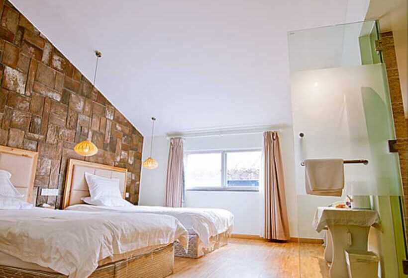 Отель Wuyishan Old Street Riverside