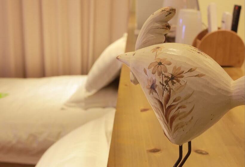 Отель Wuyishan Old Street Riverside