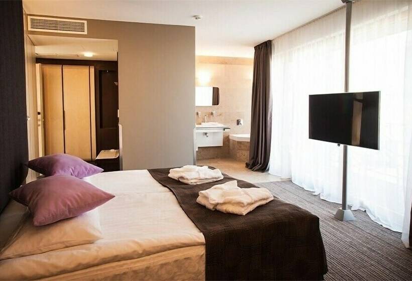 هتل Zelenogradsk Spa