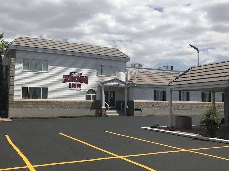 Отель Ramada By Wyndham La Verkin Zion National Park