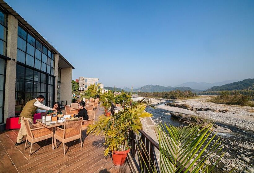 Manu Maharani Resorts