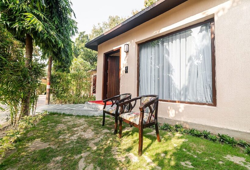 Manu Maharani Resorts