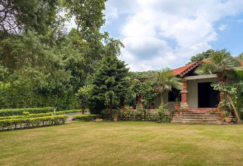 Manu Maharani Resorts