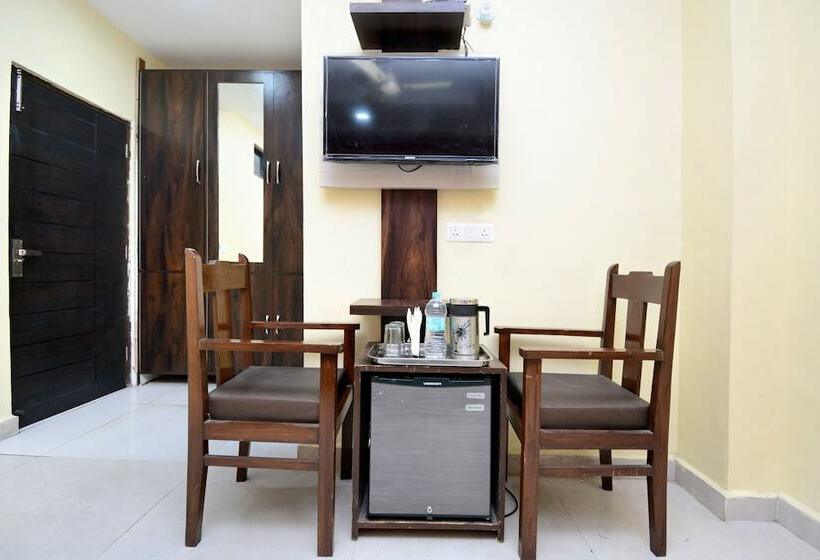 Oyo 27747 Hotel K B Residency