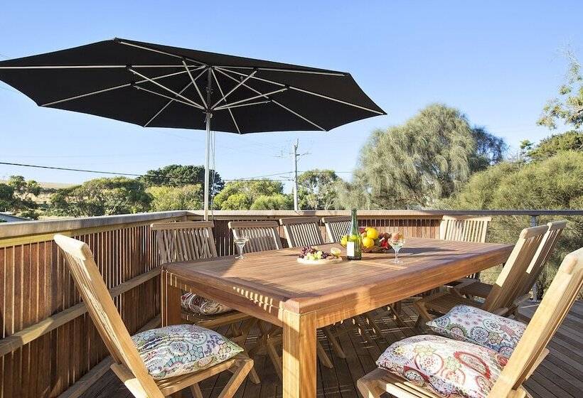 Smith Beach Getaways Beachwood House