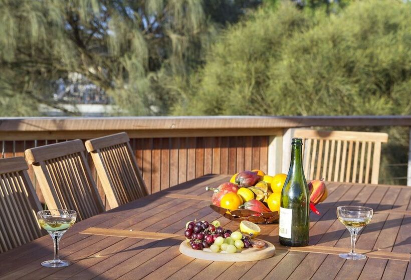 Smith Beach Getaways Beachwood House