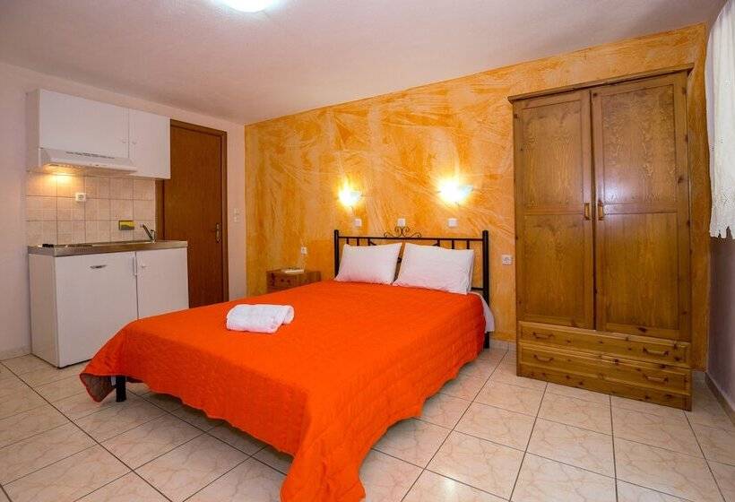 Famelia Studios Lampiris