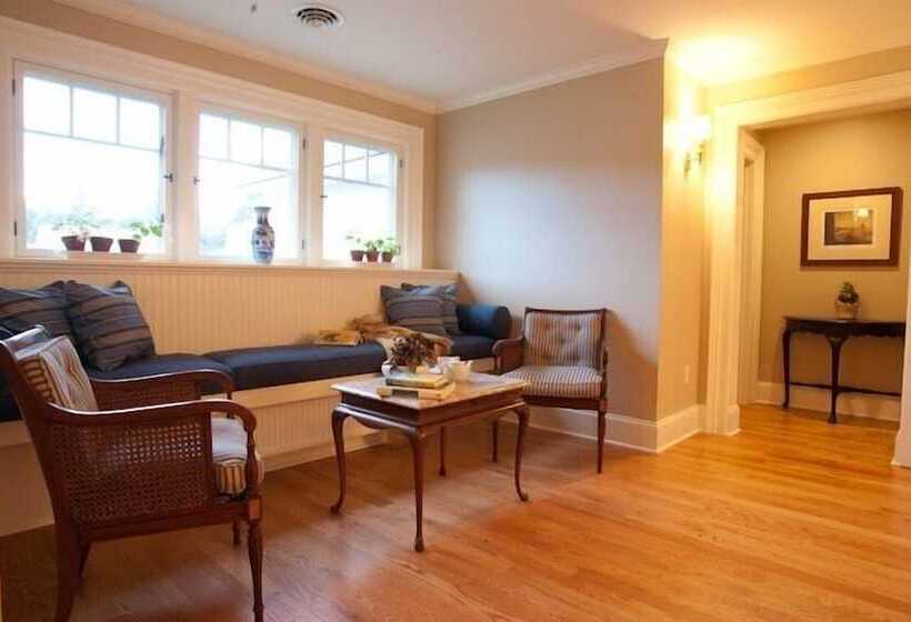 The Springwater Bed And Breakfast