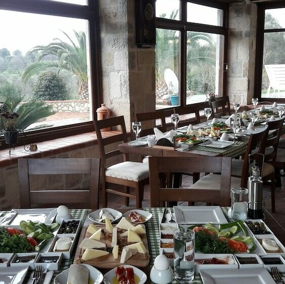 Urla Ciftlik Otel
