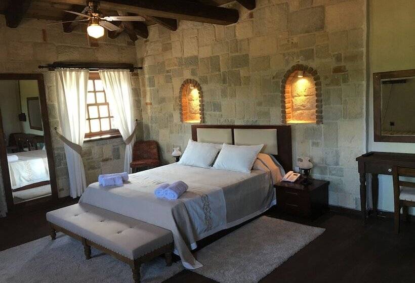 Urla Ciftlik Otel