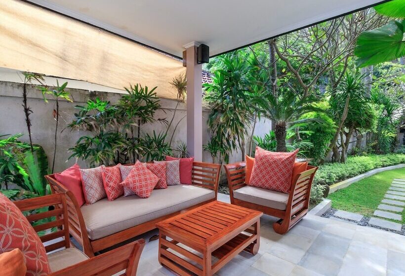 Villa Pantai Candidasa